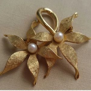 Vintage Double Flower Brooch